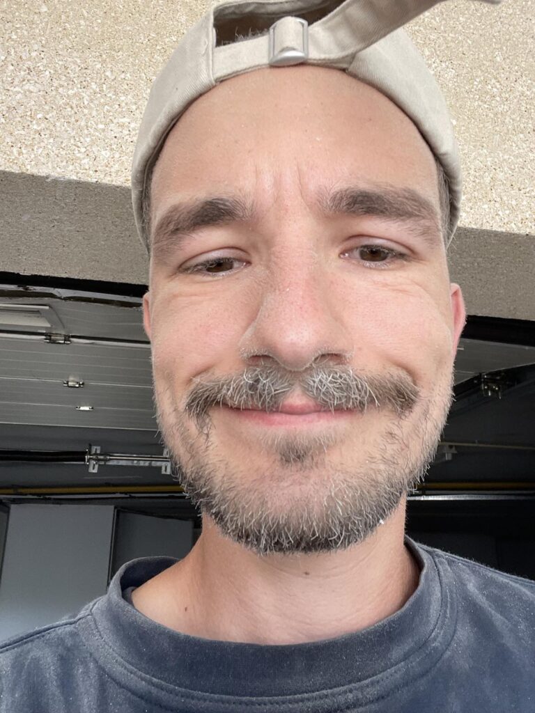 Wij doen uw klusjes! Ditjes en Datjes - Foto Klusjesman